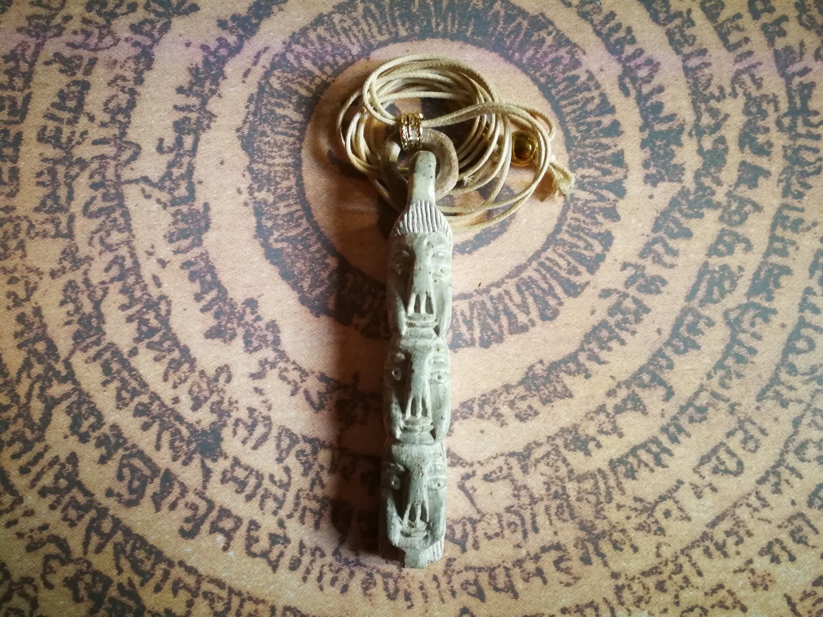 Native American Totem Shaman Talisman Pendant Magical Power Amulet Raw Stone God