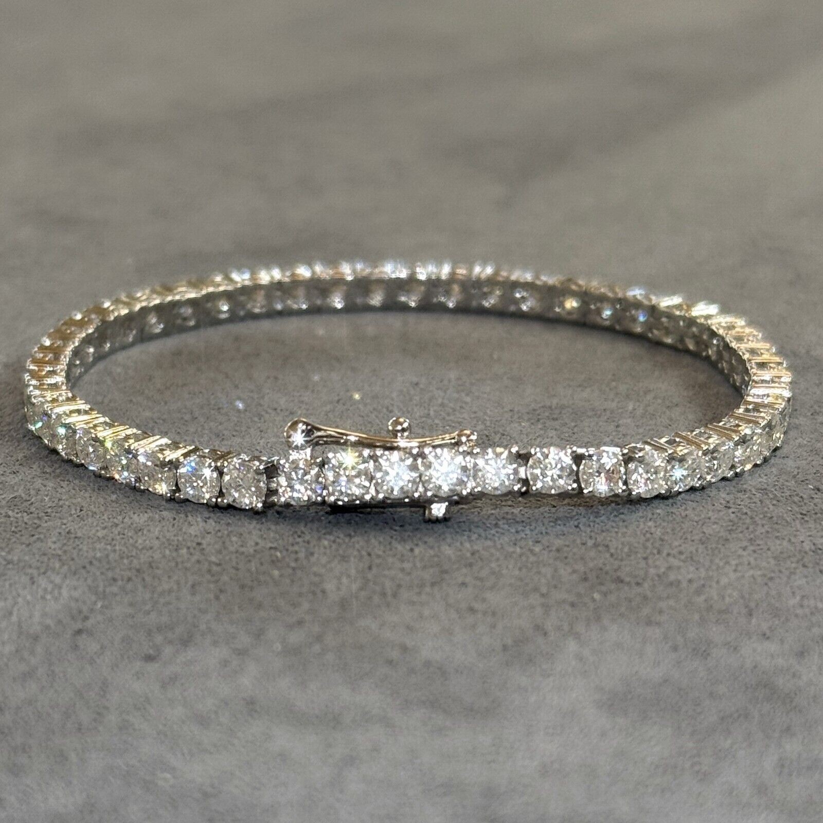 VVS1 Certified Moissanite Tennis Bracelet – 925 Silver or Gold Plated All Sizes
