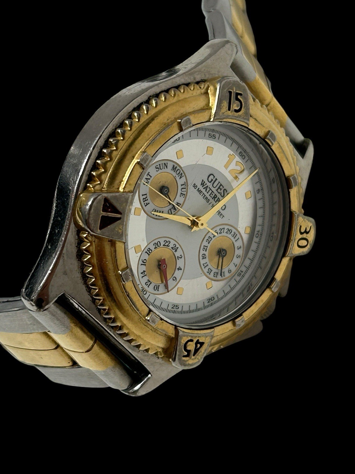 Vintage 1990’s Men’s Guess Watch Water Pro 50 Meters 165 Feet Water Resistant