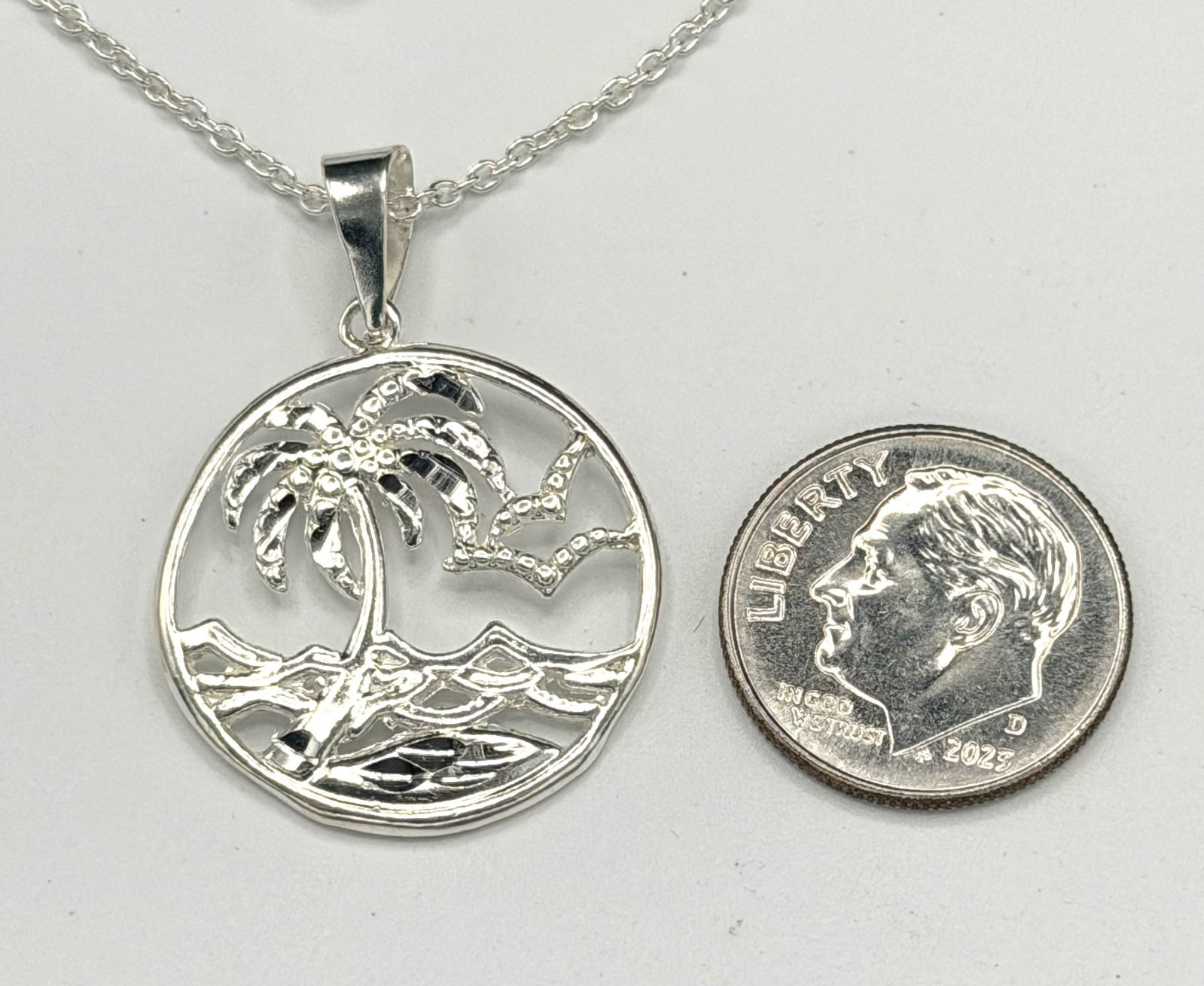 Sterling Silver Ocean View Palm Tree Pendant Necklace 18″ NWT 4.0g Gift Box