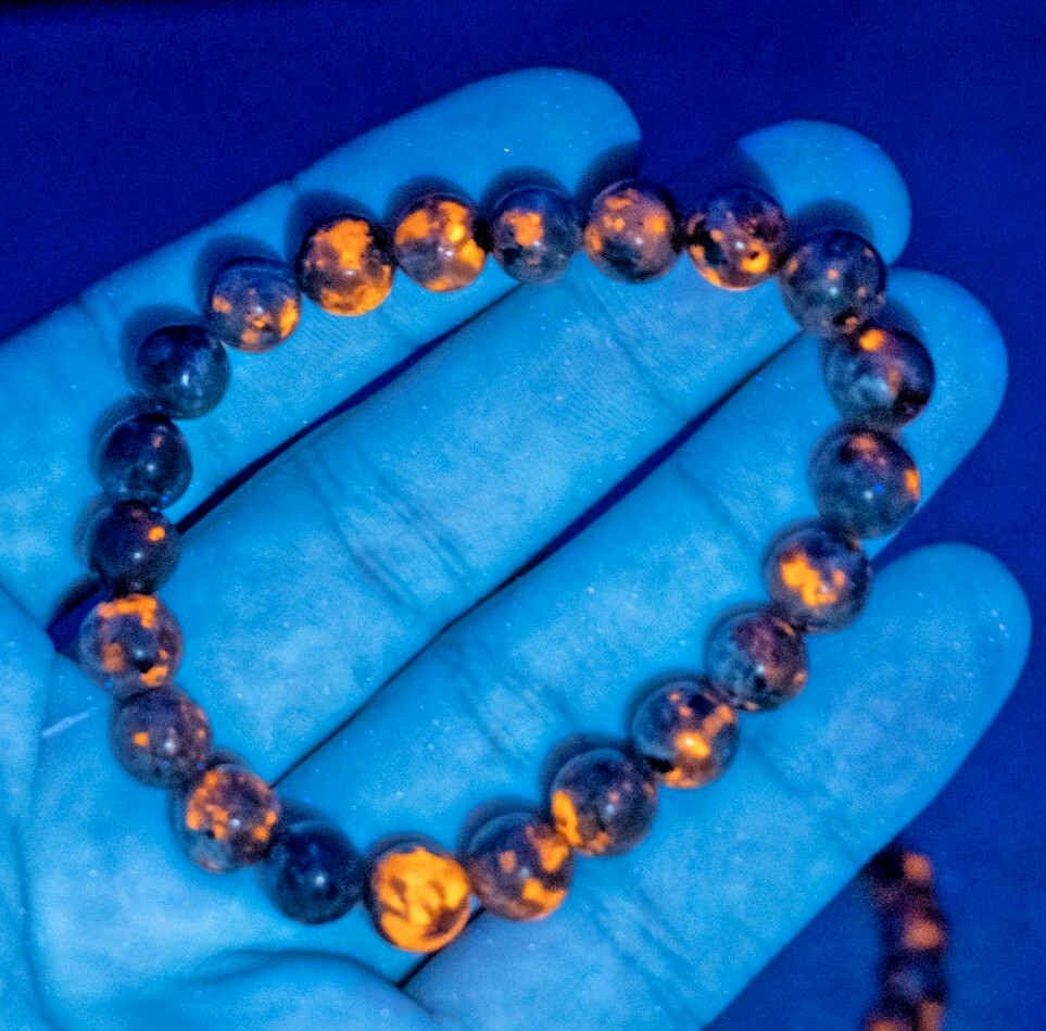 Natural Yooperlite Flame Stone UV Reactive Healing Chakra Handmade Bracelet