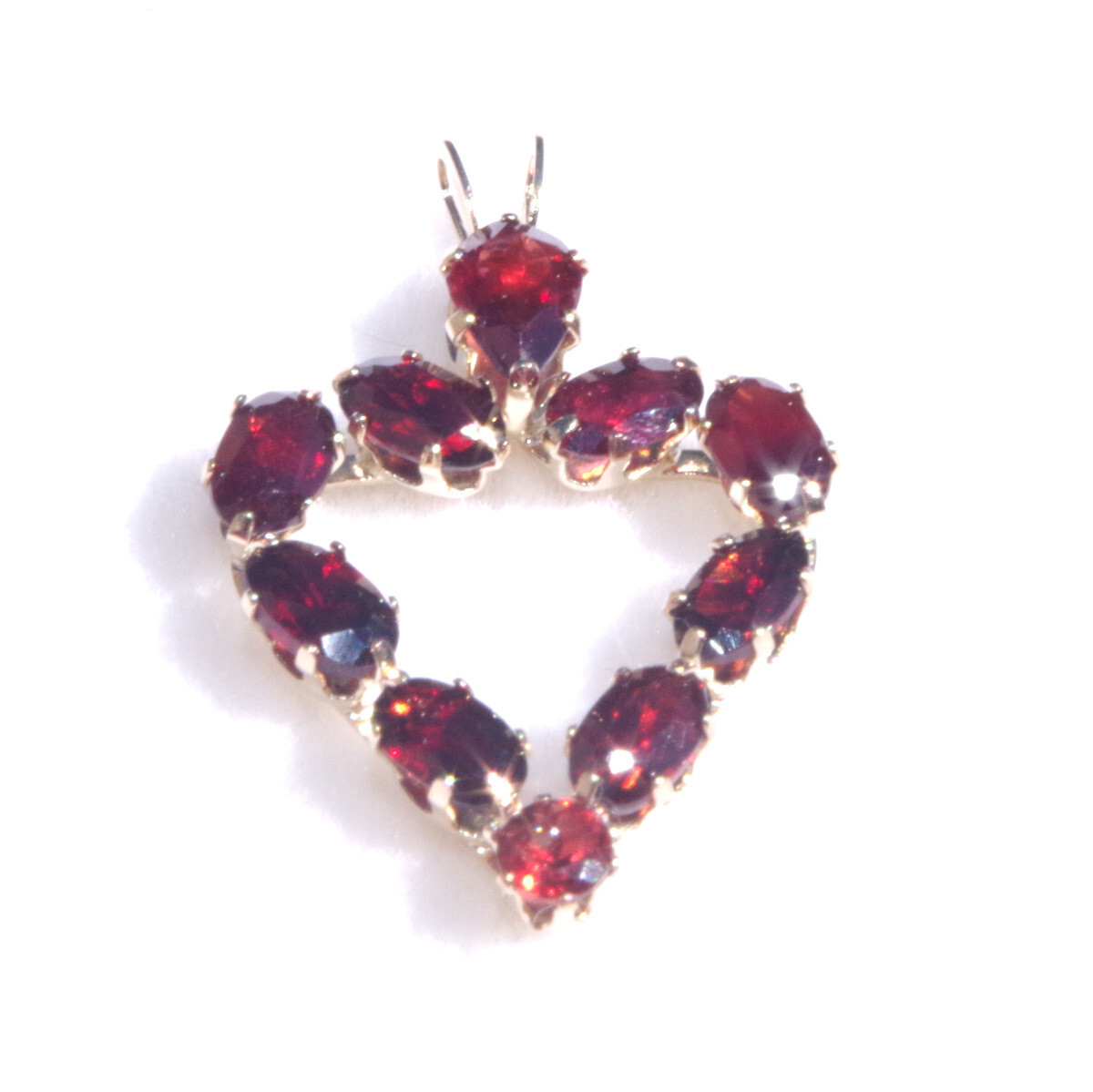 VINTAGE 10K GORGEOUS LARGE 26 MM OVAL MOSAMBIQUE GARNET FANCY HEART PENDENT