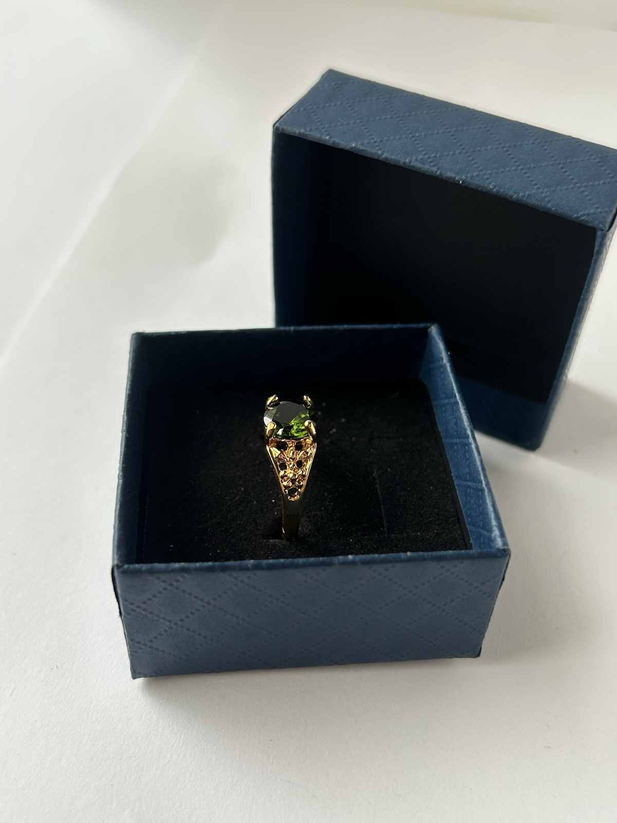 Vintage Green Cubic Zirconia Ring Gold Plated Womens Size 7.5