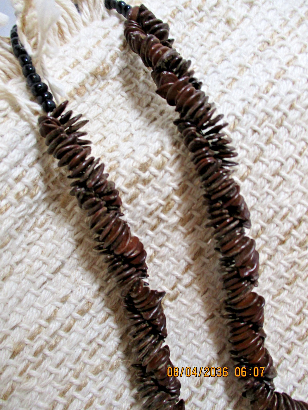 14″ Brown Wooden Necklace Round Coconut Pendent Seed beads Casual Bohemian