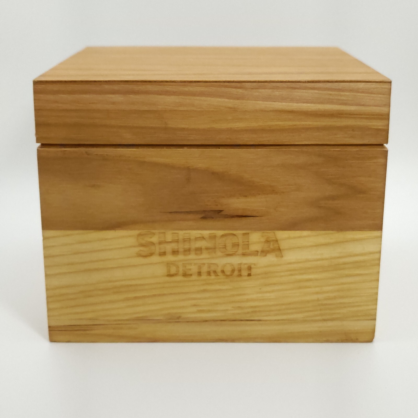 Shinola Detroit Wooden Watch Case Empty BOX with Magnetic Closure Numbered Wood