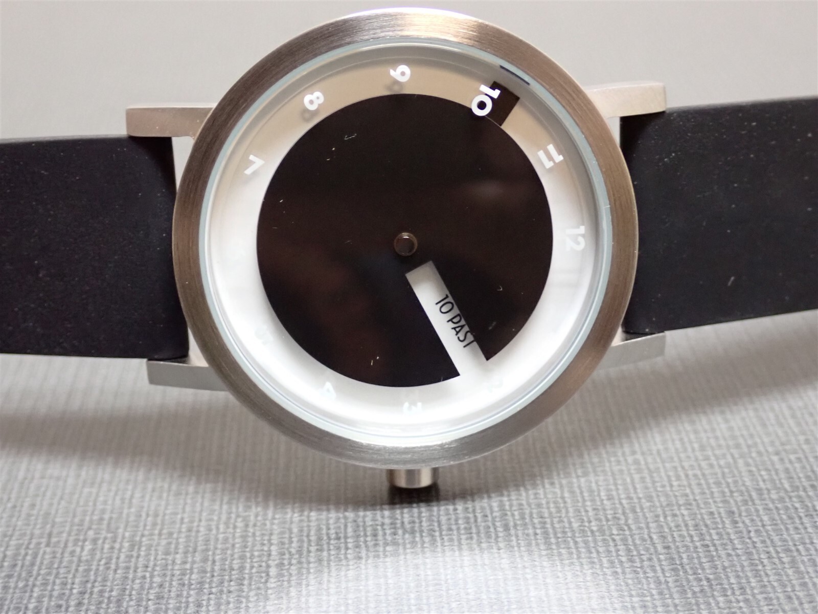 NEW Projects Watches PJT-7215S Till 40mm Black Silicone Band Watch