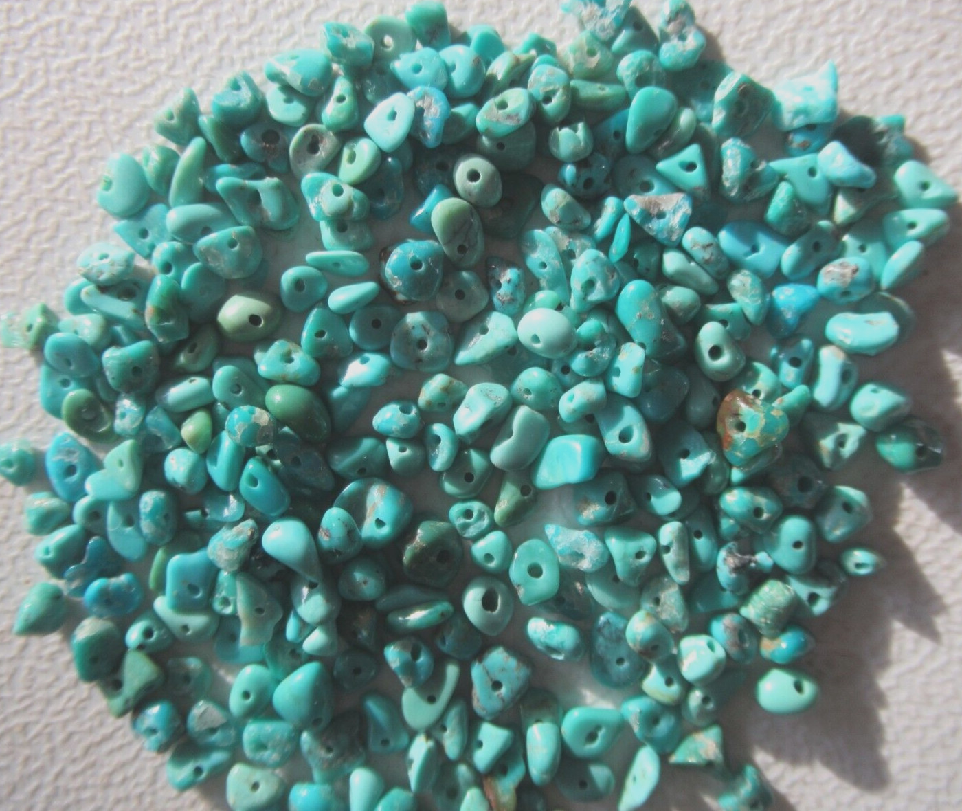 KINGMAN TURQUOISE 1/2 OZ DRILLED NUGGETS 3mm X 2mm TO 7mm X 4mm #586