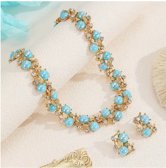JEWELRY SET-Elegant Blue Flower Gold Tone Necklace Set with Rhinestone Accents