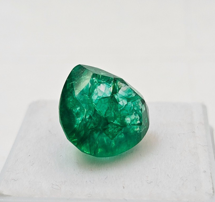 Emerald Natural 8-9 Ct Pear Cut Green Colour EGL Certified Loose Gemstone KH1028
