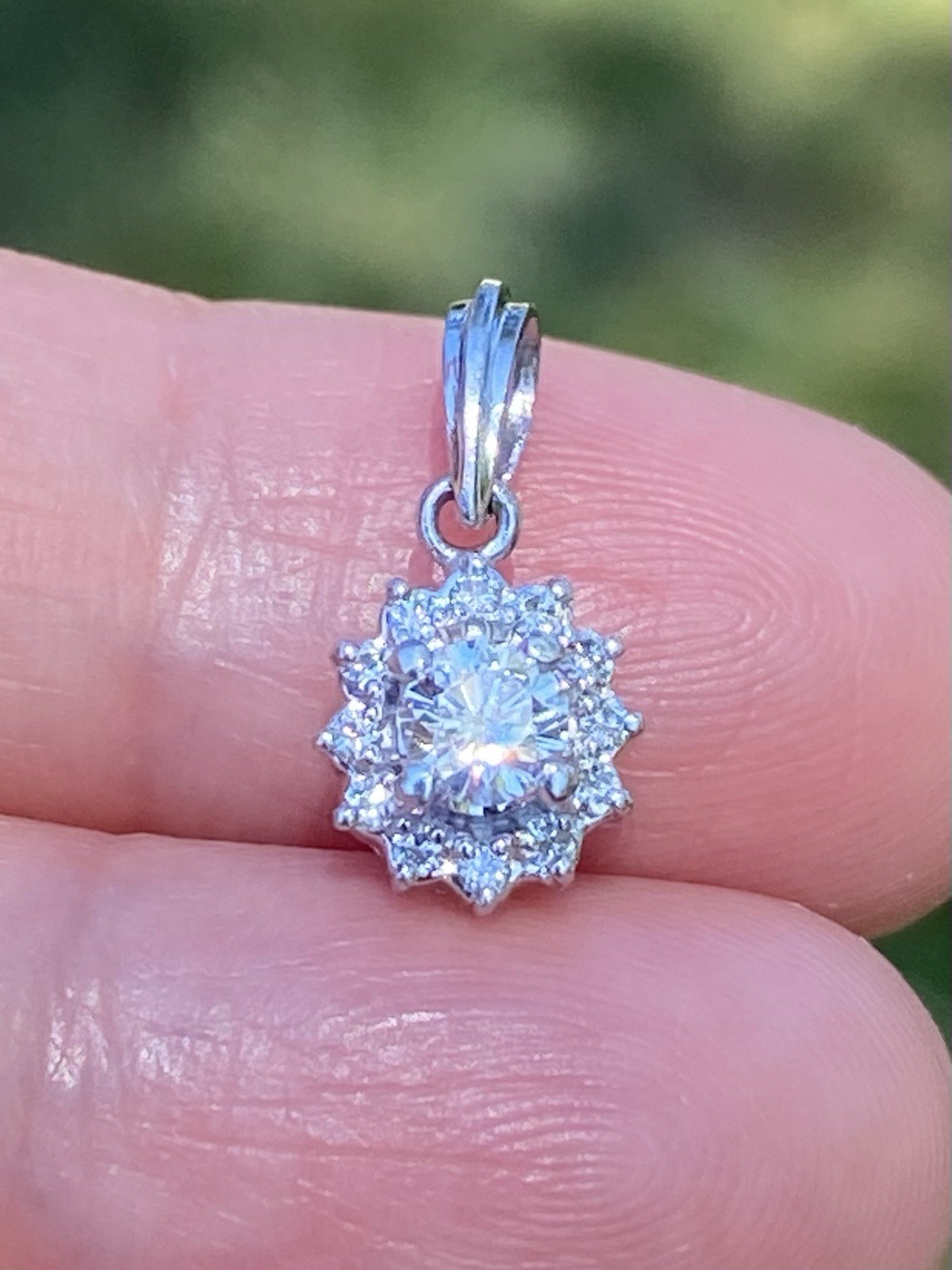 Platinum 0.32CTW 100% Natural Quality Diamond Halo Pendant
