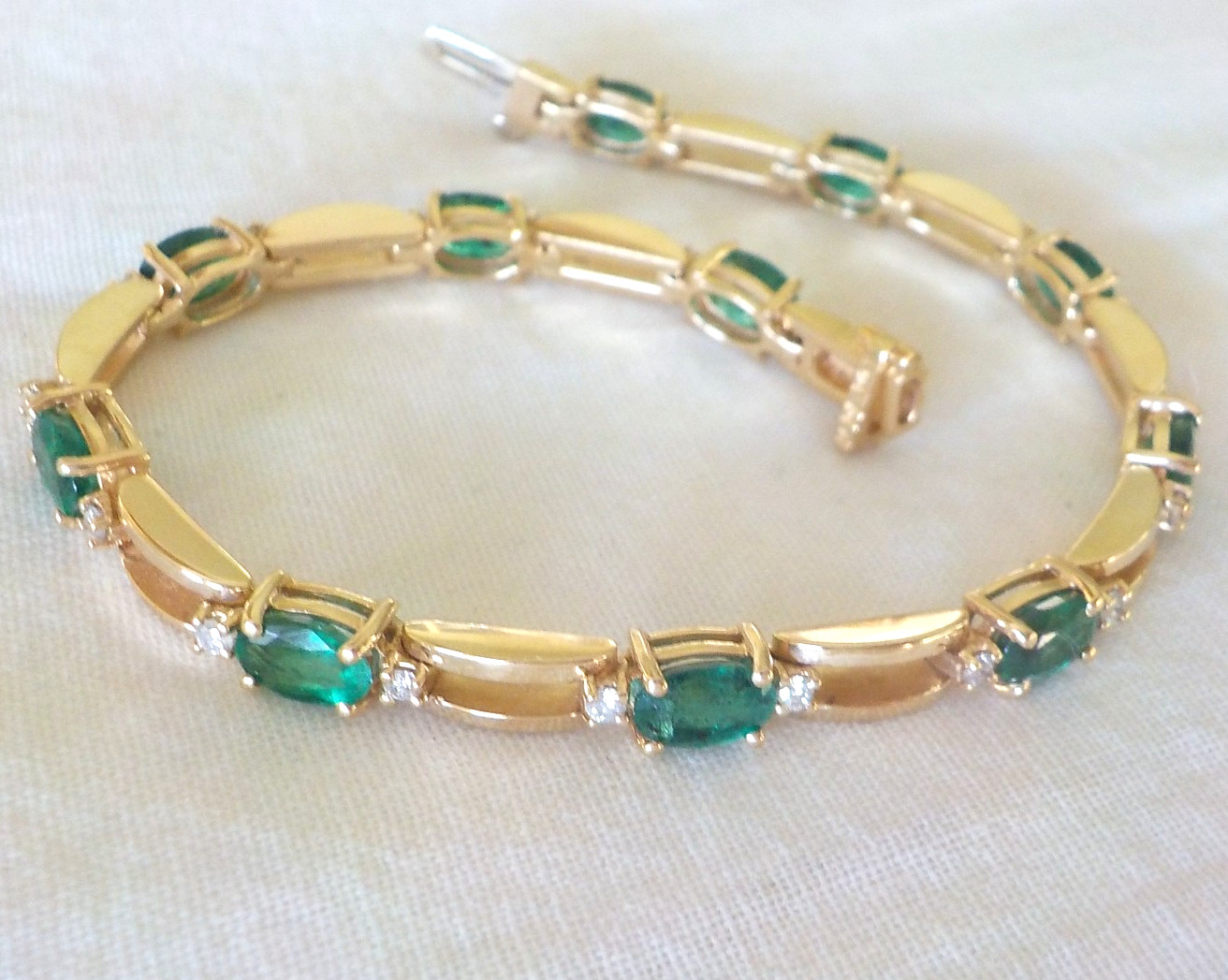 Heavy 14K Yellow Gold Natural Emerald Diamond Bracelet – 12.90 gms, 7.1 in, 5+ct