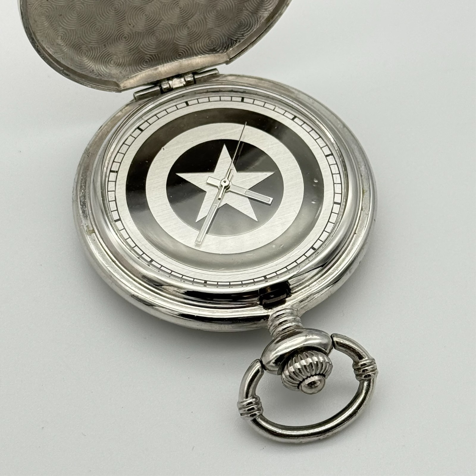 MARVEL Avengers Captain America Shield & Logo Silver Tone Pocket Watch, Red/Blue