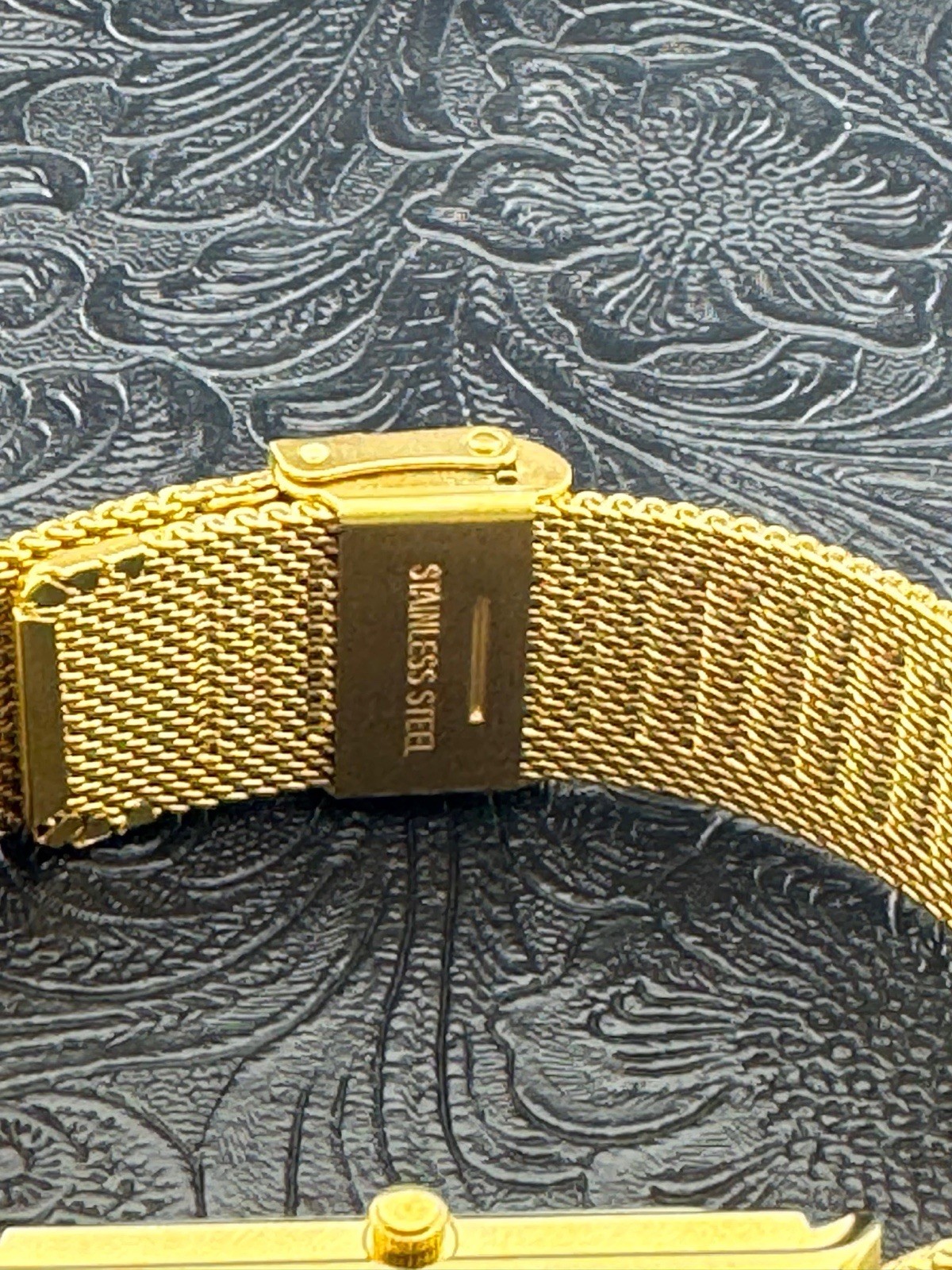 GOLD GREEN Vintage Seiko Slim Quartz Men’s Wrist Watch