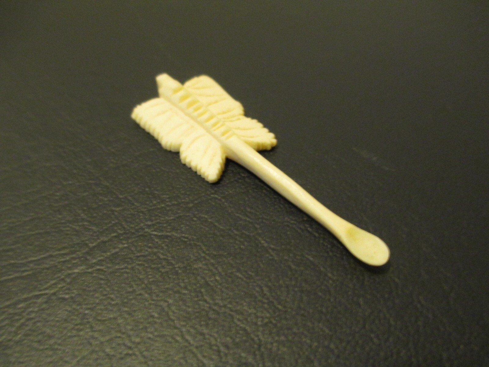 WATER BUFFALO BONE HAND MADE VTG. ANTIQUE MICRO MINI SPOON BUTTERFLY CHARM-NEW