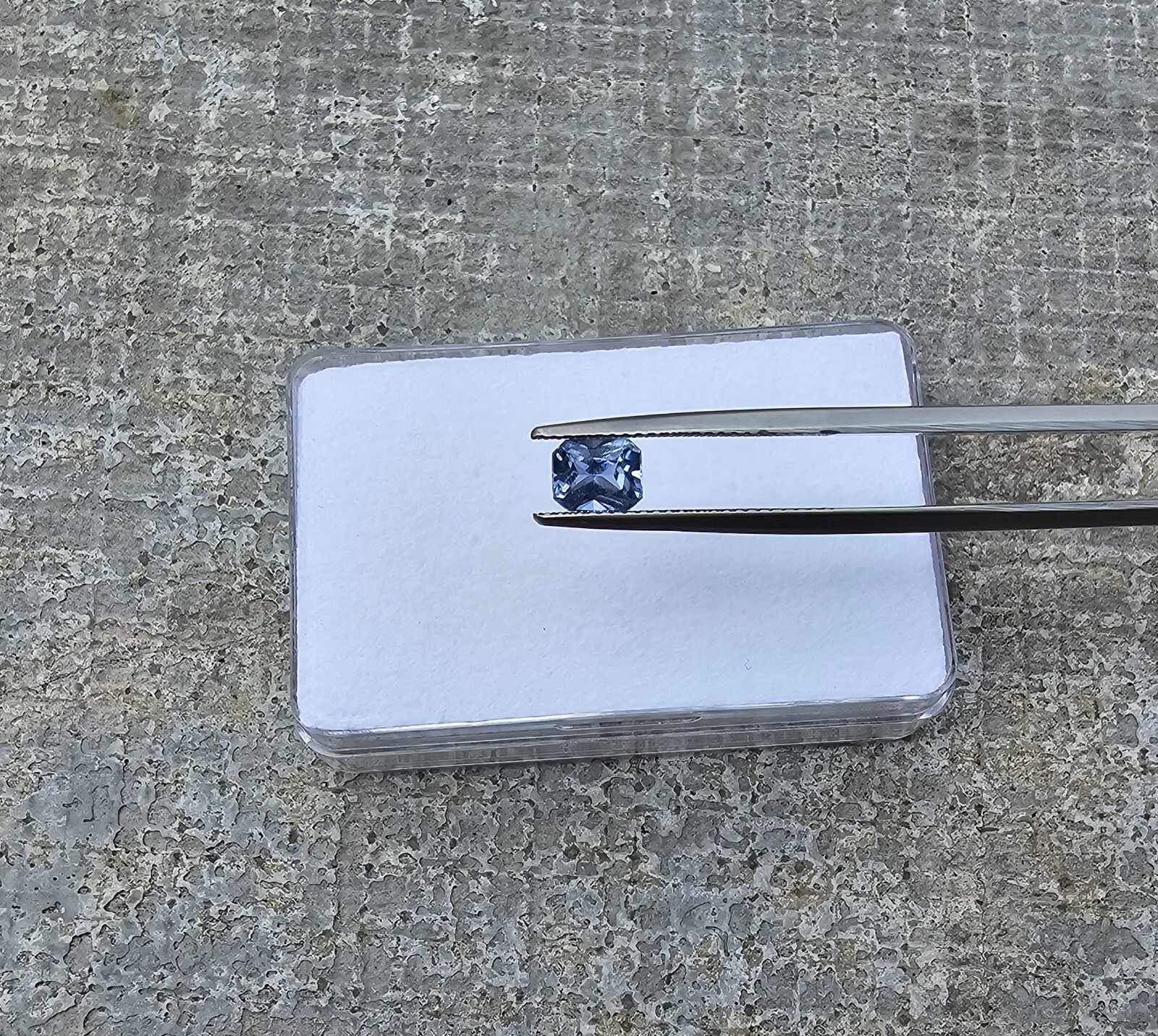 Blue Sapphire Ceylon Radiant cut