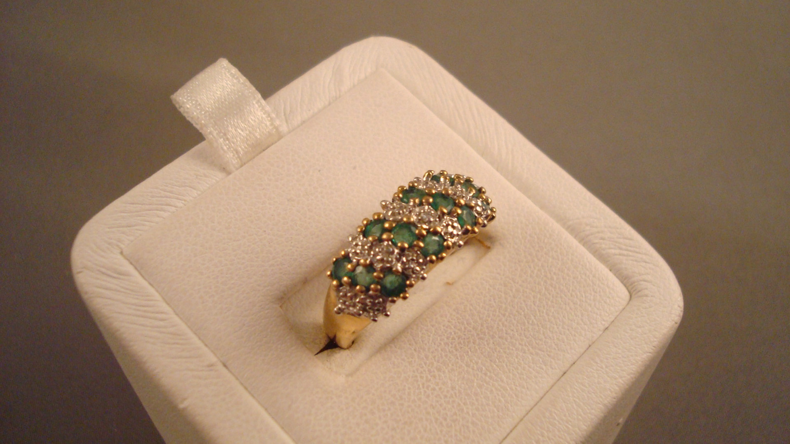 10K yg Emerald Ring – 3.8 Grams – Sz. 7 – Approx .50cttw. (#TR3a)