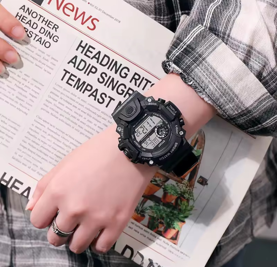 Male and female sports electronic watch