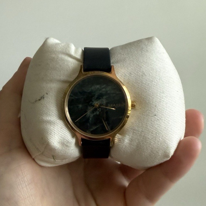 Skagen Quartz Analog Gold Tone 34mm Round Watch Black Leather Strap 30m