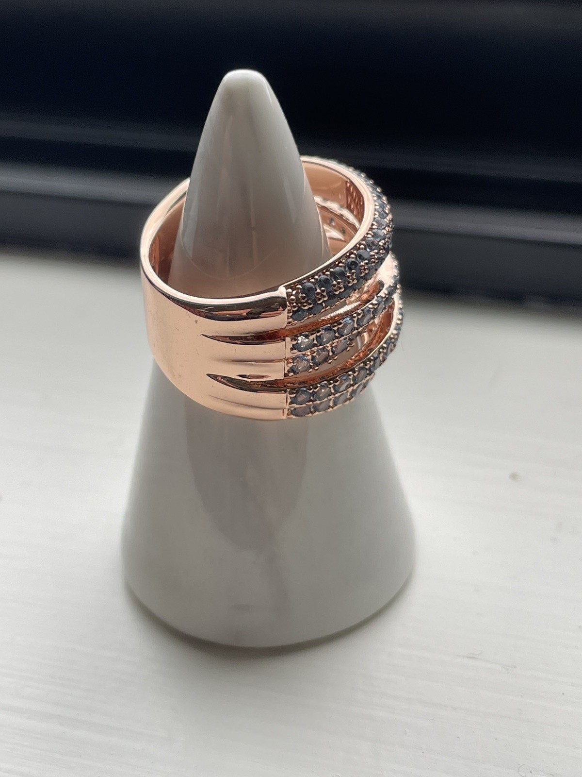 Ring Bomb Party Retro Luxe Bands Aquamarine Rose Gold Size 7 NWT RBP6750