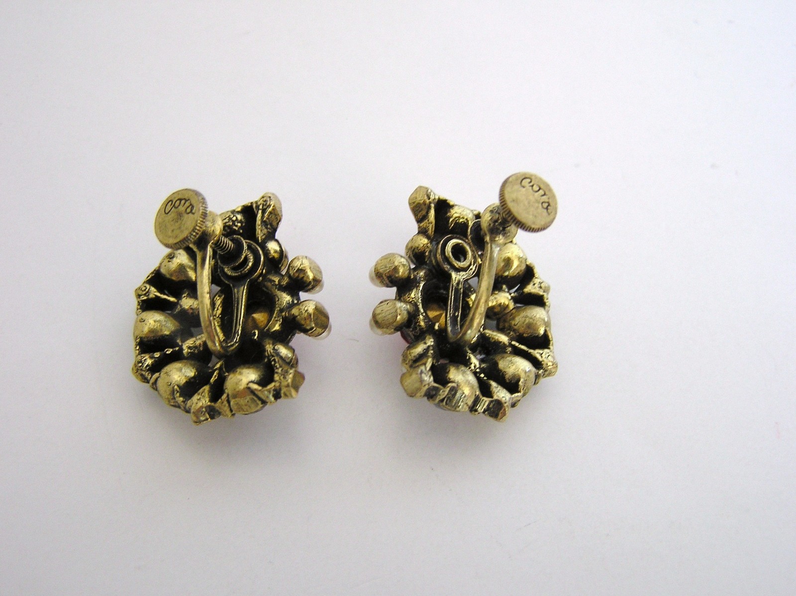VTG CORO Multi Color Rhinestone & Faux Seed Pearl Screwback Earrings Jewel India