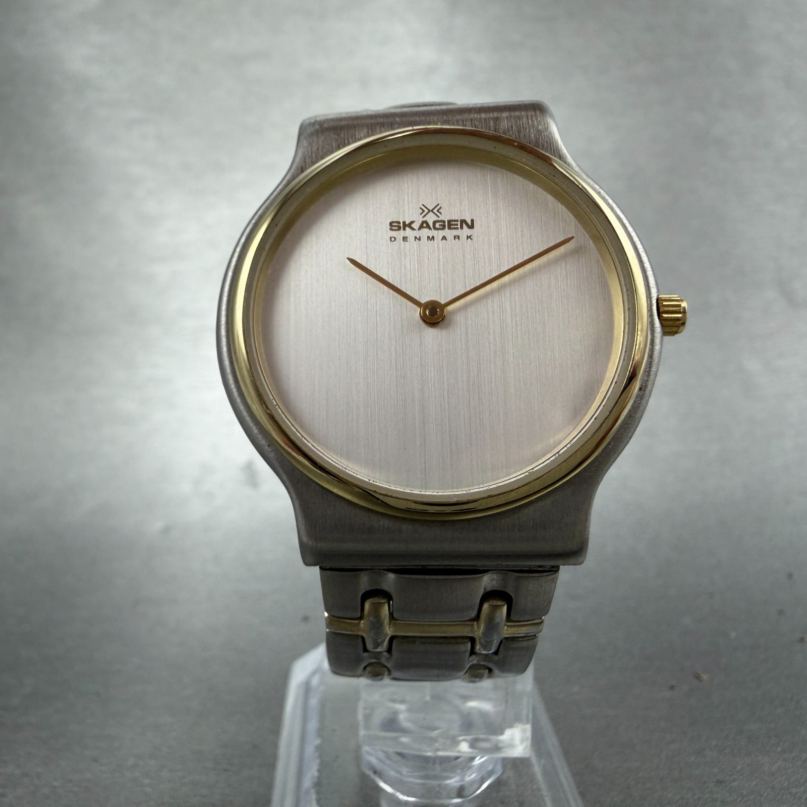 Skagen Watch Men 34mm Silver Dial Two Tone Round 32LGX New Battery Bracelet
