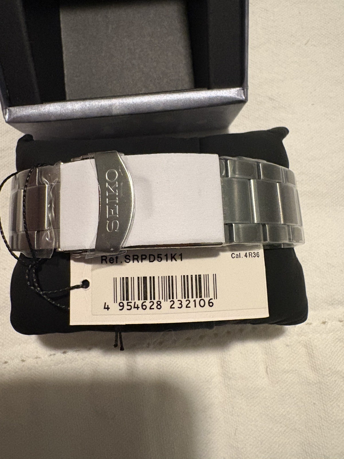 Seiko Men’s 5 Sports Automatic Blue Dial Blue Bezel Men’s Watch – SRPD51K1 NEW