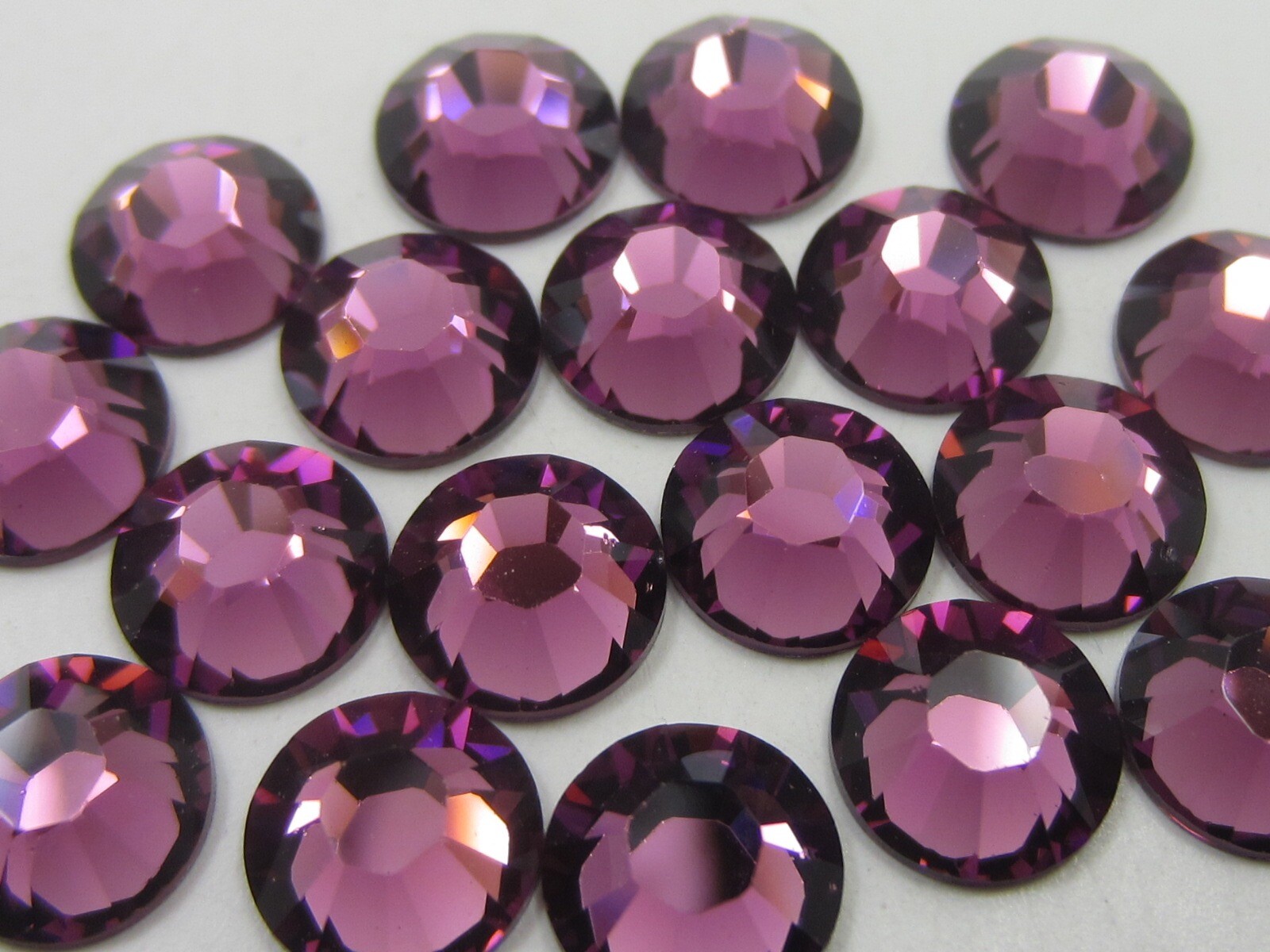 Hot-Fix Rhinestone 1440pcs Flatback Iron-On Beads Charming Amethyst ss10 3mm