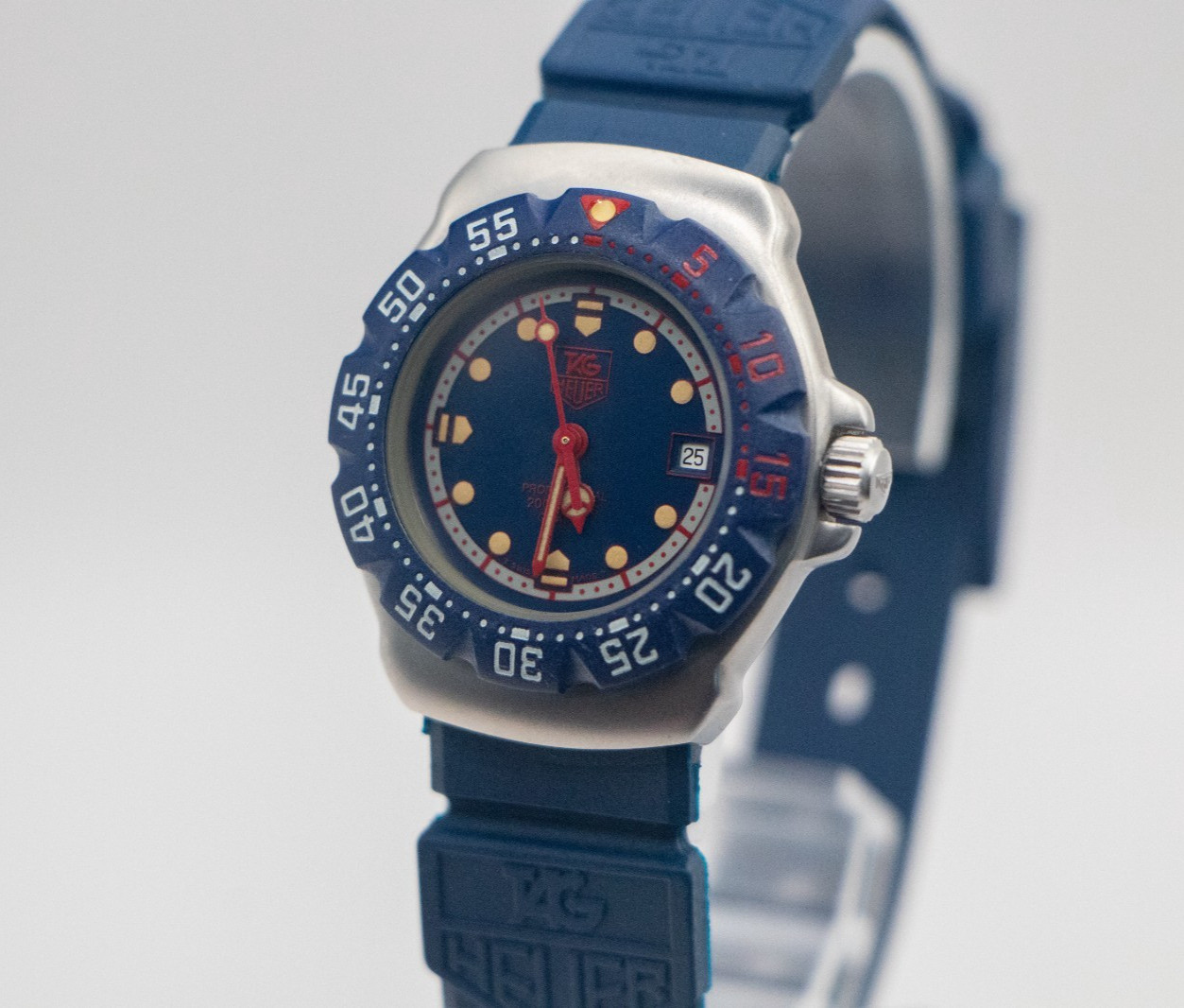 TAG Heuer WA1410 Formula 1 Professional Blue Dial 200M Vintage Quartz