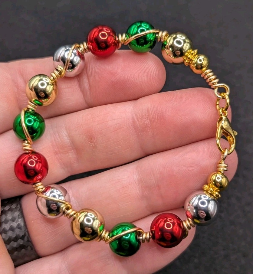 Christmas 10mm Blue Beaded Gold Wire Bracelet Clasp (16cm) 6″ Small Wrist