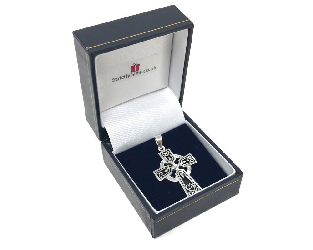 MEN’S QUALITY MEDIUM CELTIC CROSS PENDANT – 925 Silver