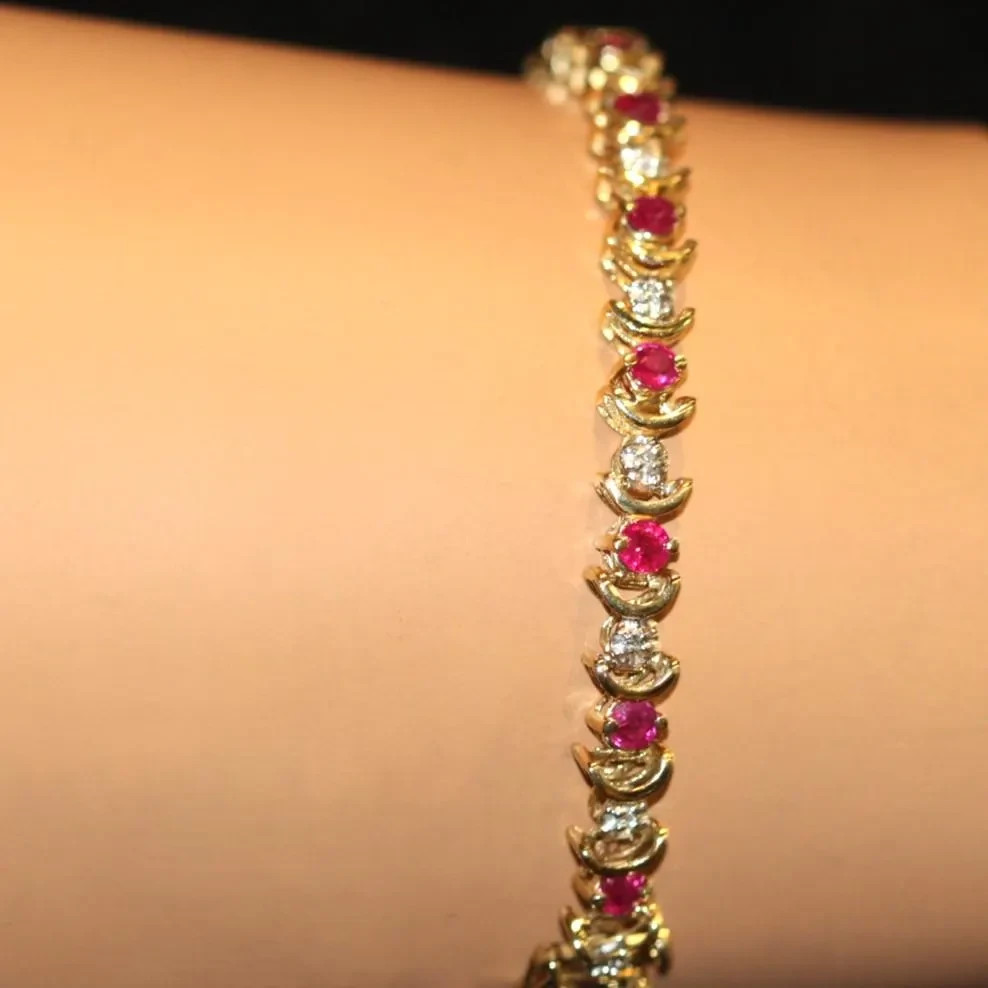 10k Yellow Gold Natural Ruby and Diamond Lined Crescent Chain Bracelet 7 inches