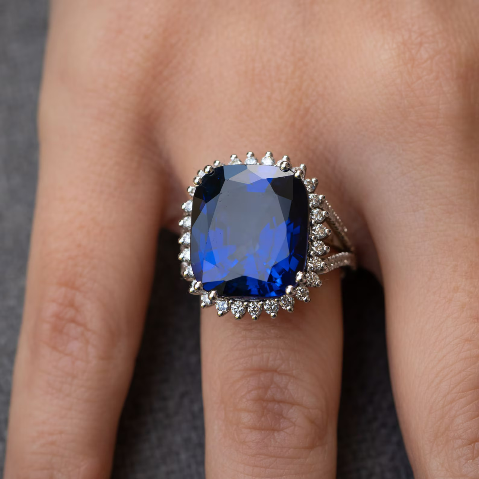 12.8 Ct Cushion Cut Natural Sapphire Diamond Wedding Bridal Ring 14K White Gold
