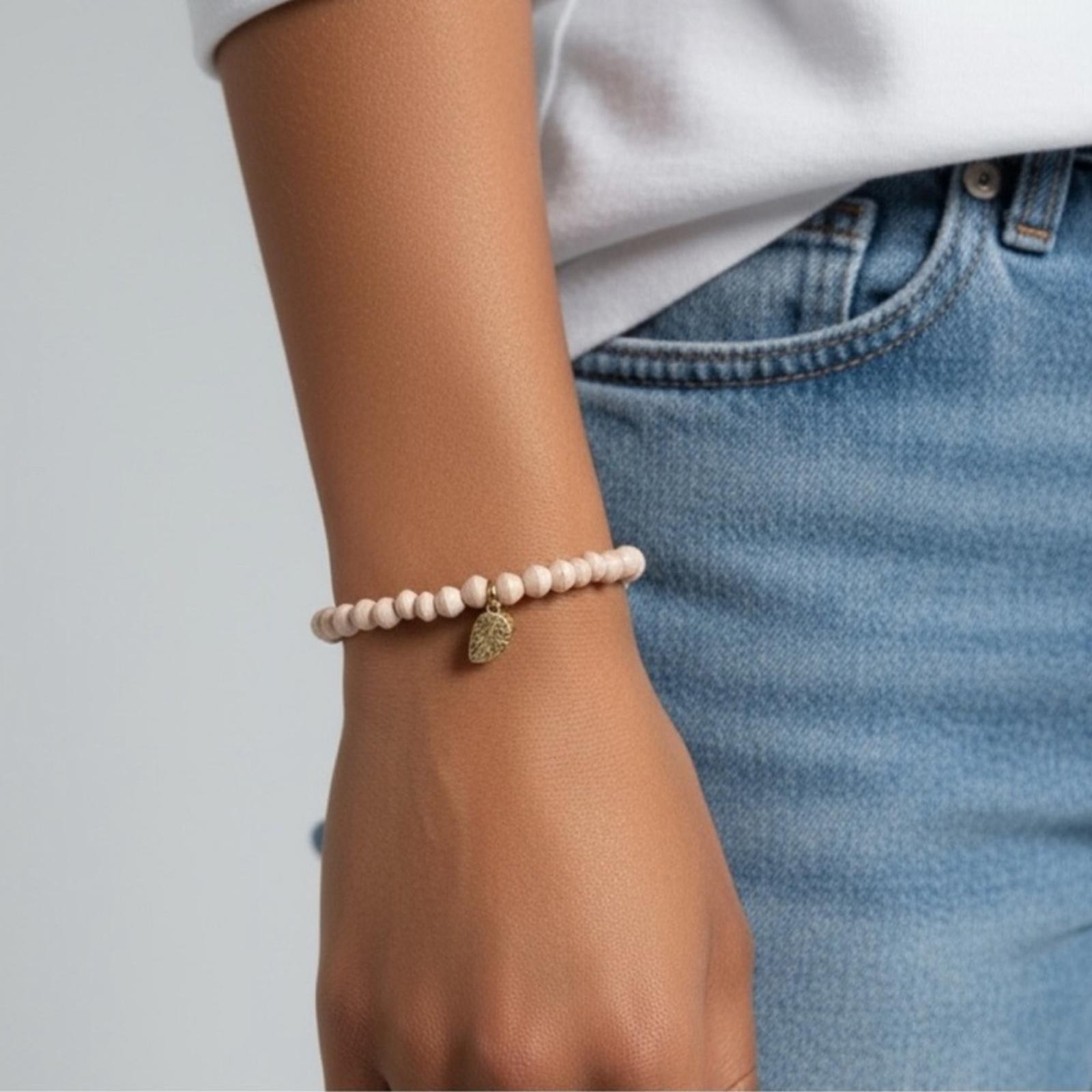 SSEKO Chic Cream Beaded Bracelet with Charm