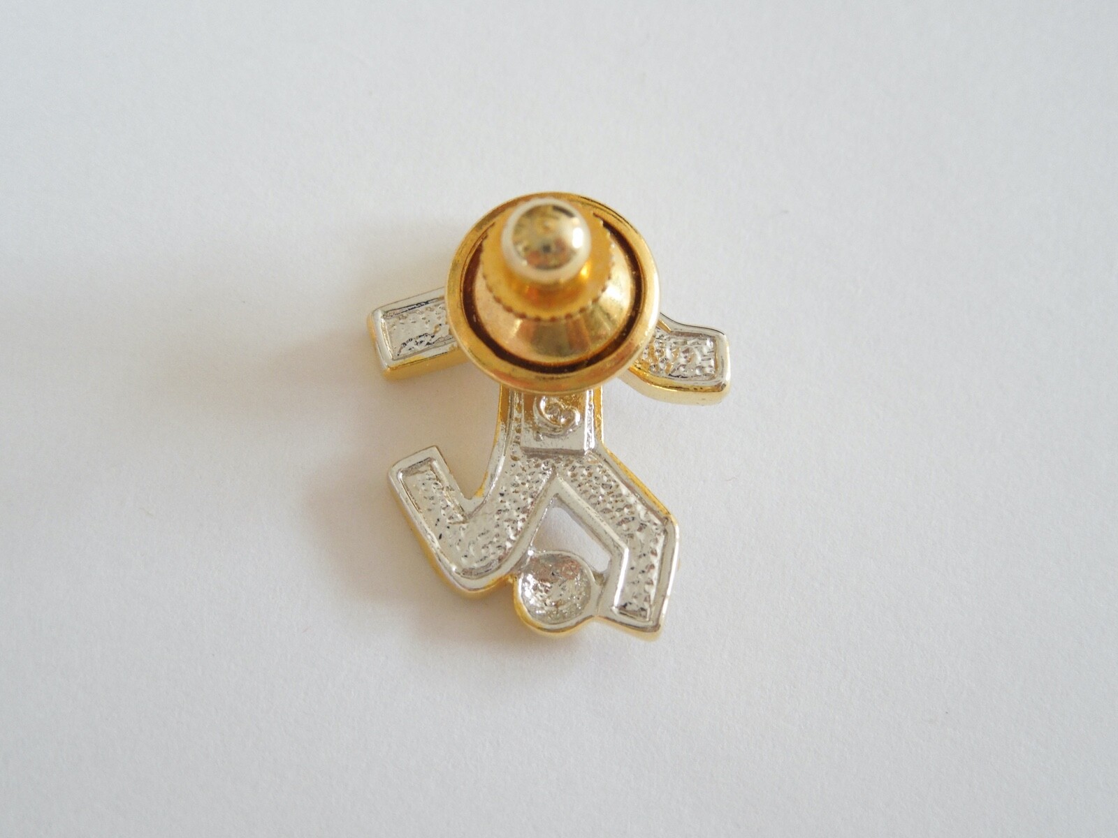 Bicolor Strass Stone Soccer Player Brooch Pin 4,6 g 2,2 x 1,8 cm