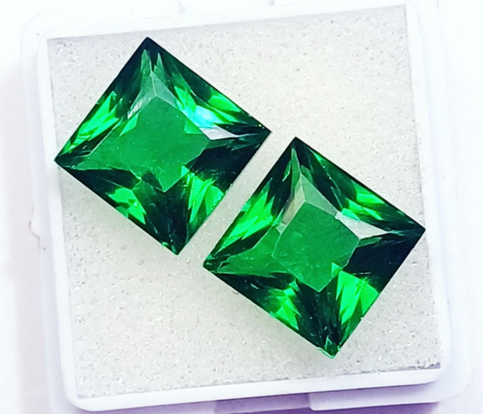 18+ Ct Square Cut Natural Green Garnet Certified Pair Loose Gemstone ~~ PG12