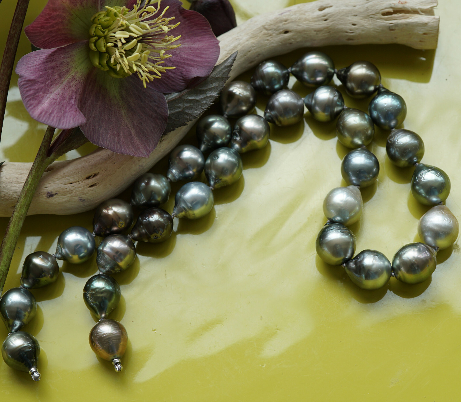 Tahitian Cultured Pearl Necklace 9-11mm 45.5cm Multicolor AA Wow Quality