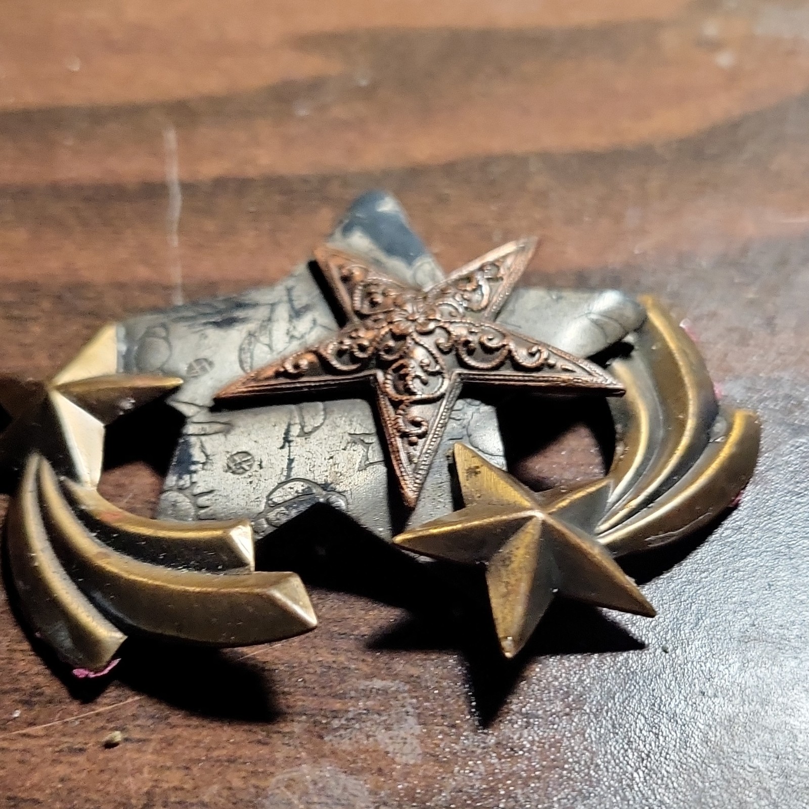 Star Brooch Pin Patriotic Theme Gold & Copper Tone Star Motif