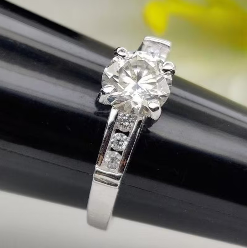 1.90 CT Round Cut F/VVS1 Moissanite Solitaire Engagement Ring 14K White Gold