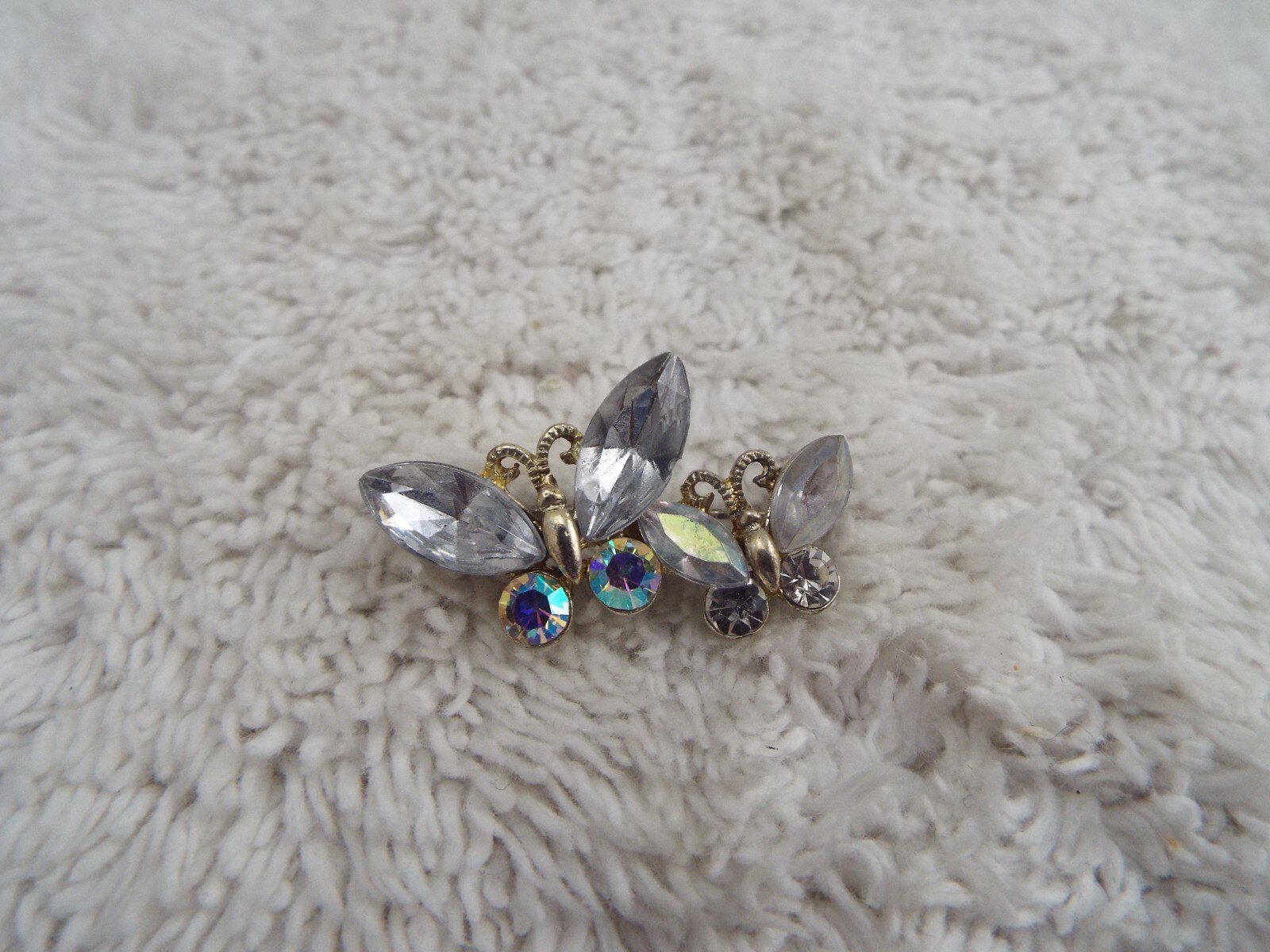 Acrylic Rhinestone Butterfly Pin (J20)