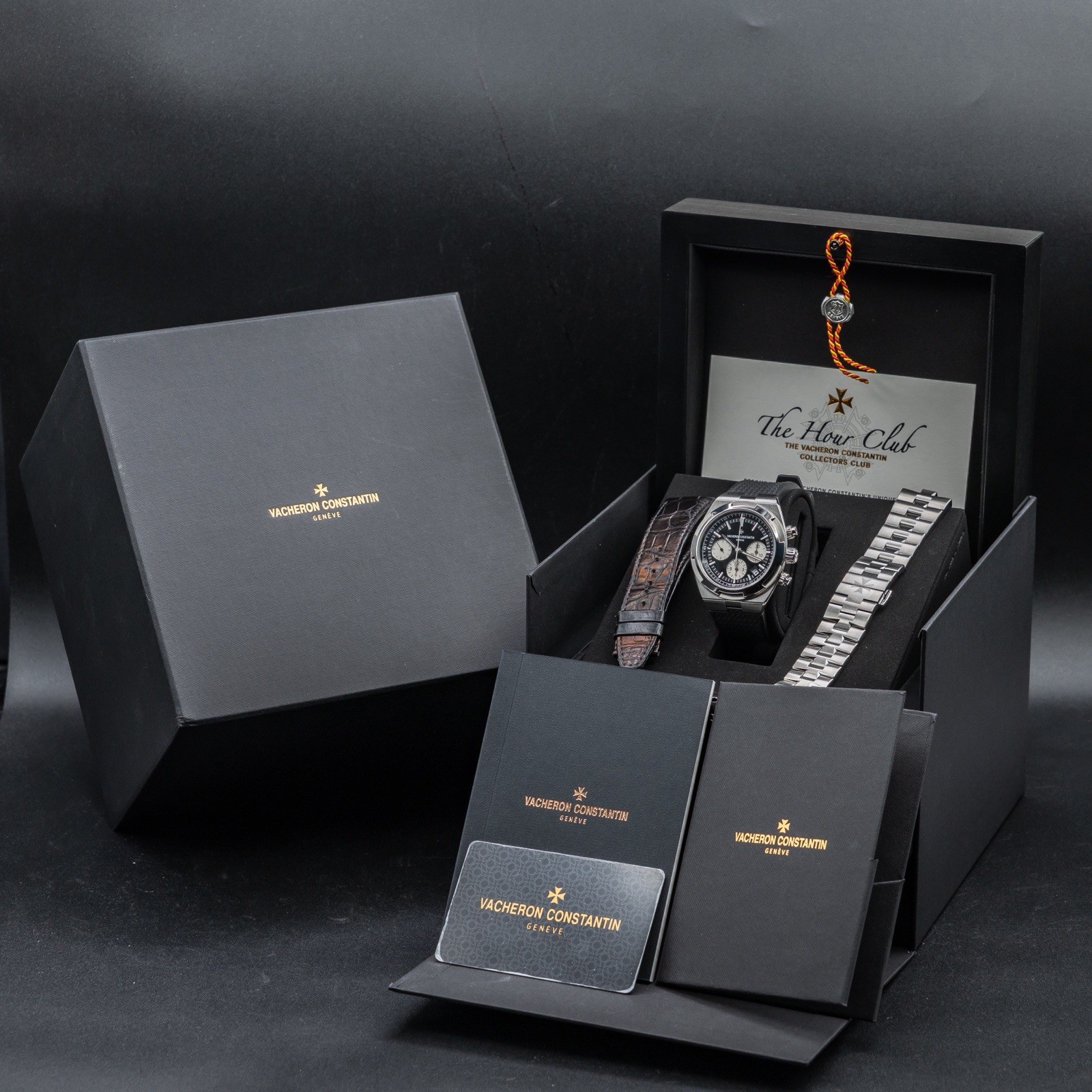 Vacheron Constantin Overseas Men’s Black Watch – 5500V/110A-B481
