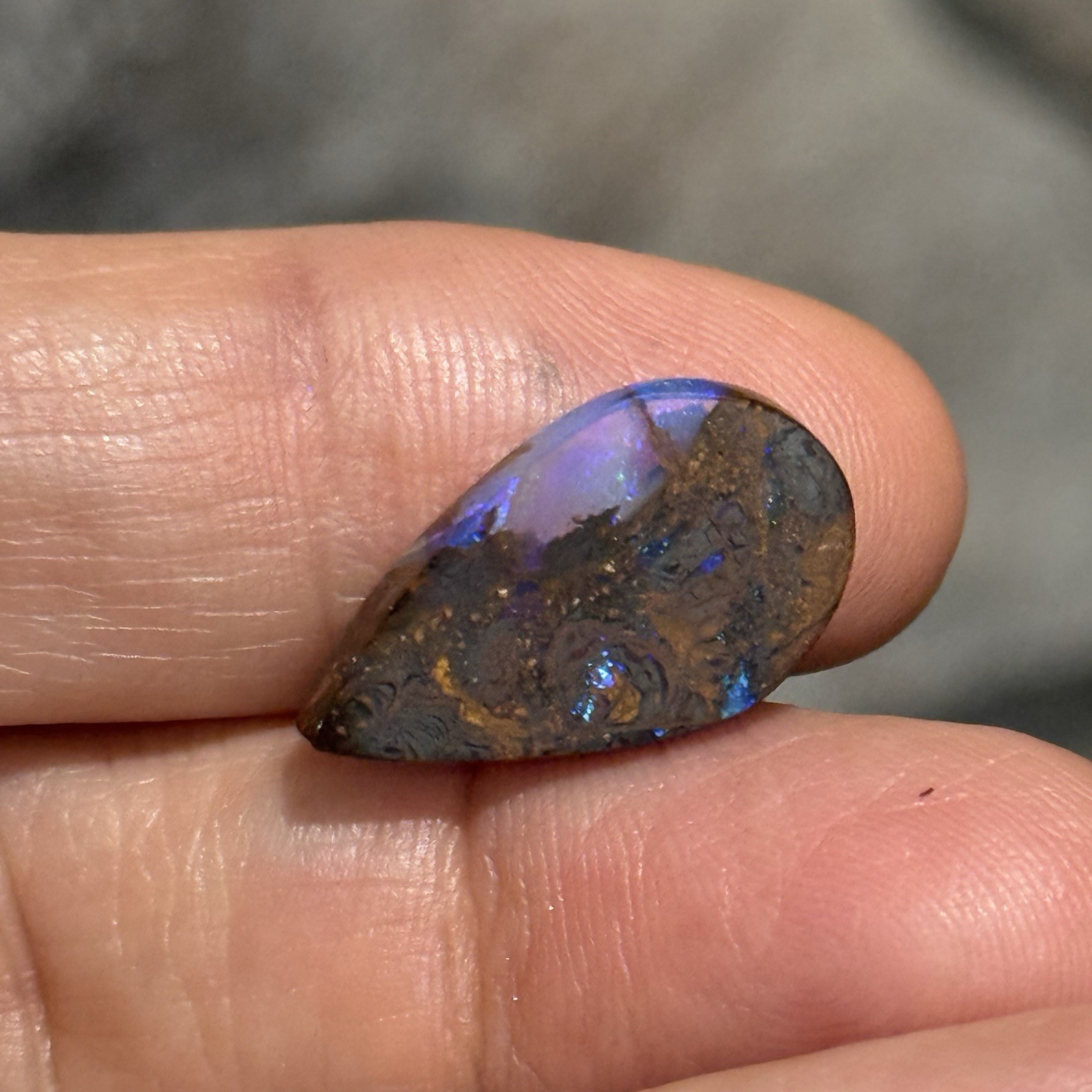 7.8ct 20.5×11.8×4.3mm Purple Crystal Pipe Australian Boulder Opal Cabochon Gem