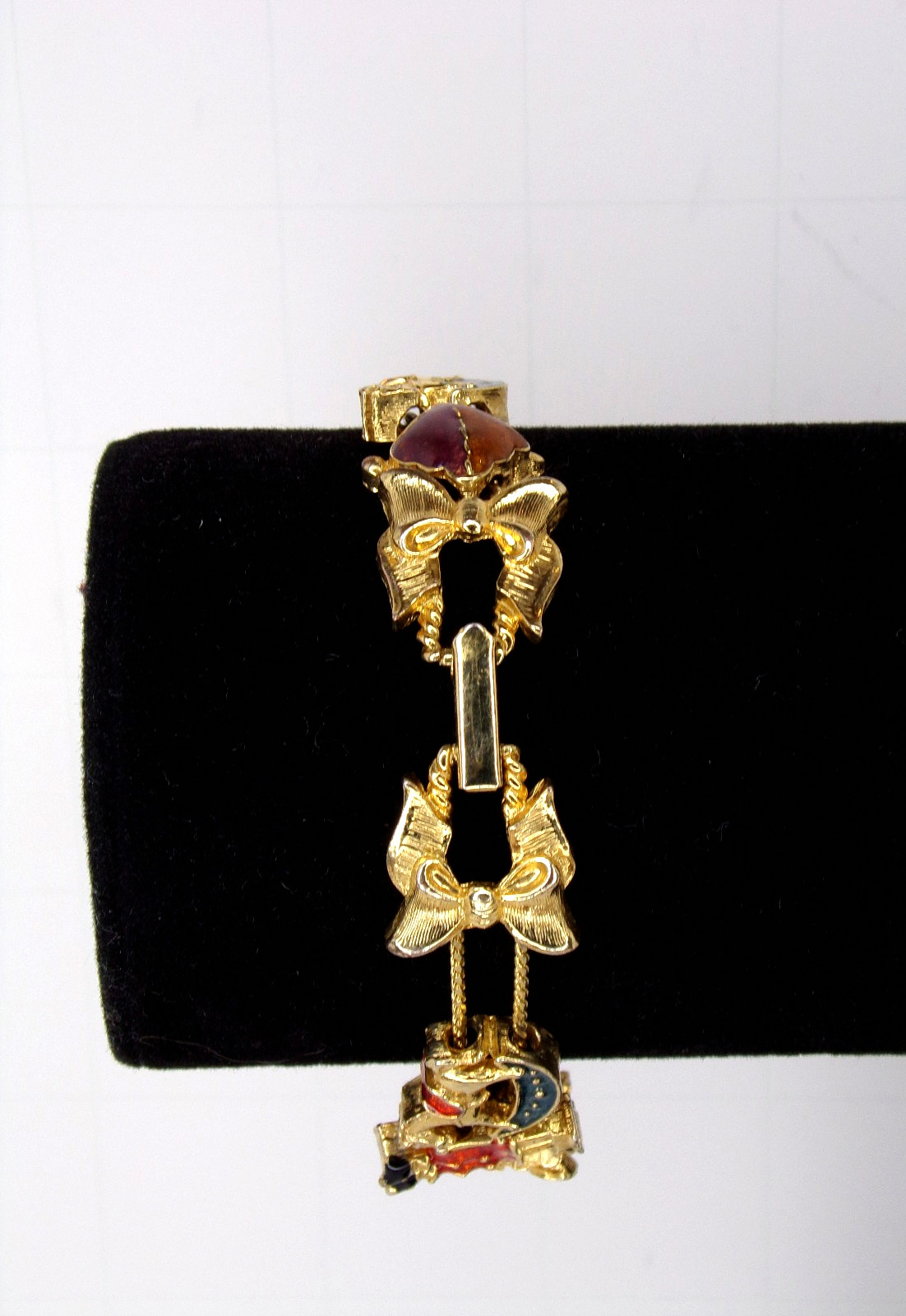 Vintage Christmas Gold Tone Signed S.P. Enamel Nutcracker Ornaments Bracelet