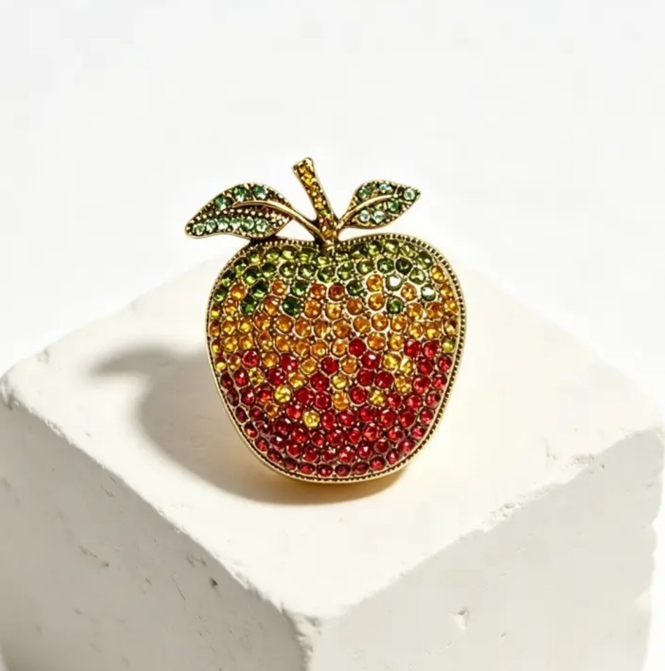 RED RHINESTONE APPLE LEAF PIN BROOCH~VTG HALLOWEEN THANKSGIVING FALL CORNUCOPIA