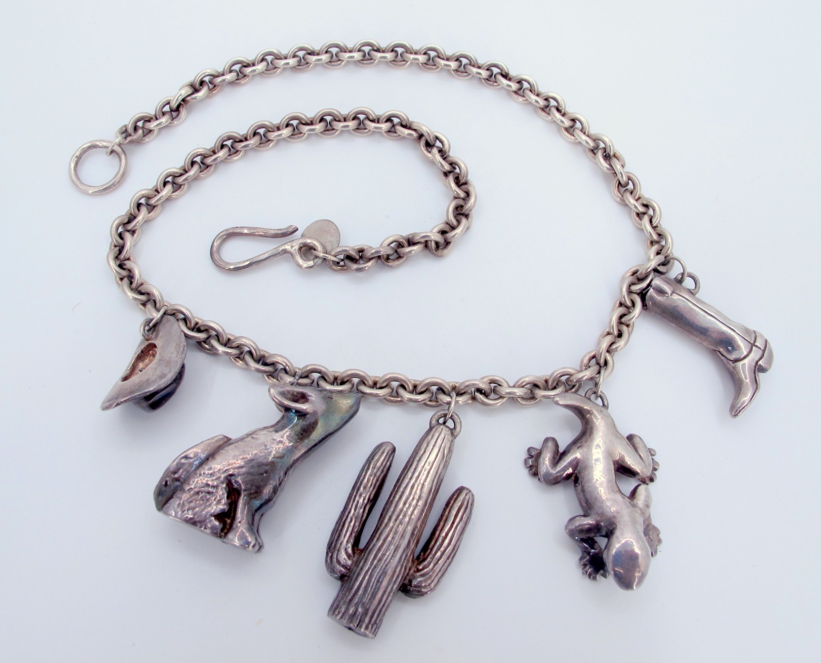 Vintage Sterling Susan Cummings Western 5 Charms Necklace 19″ Long******