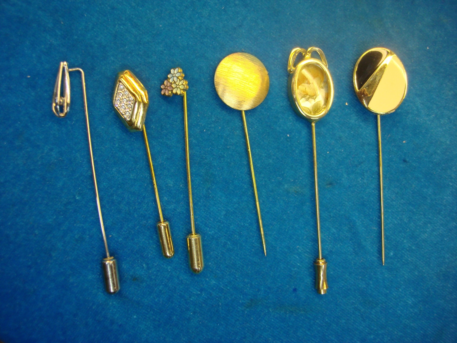 6 DIFF. VINTAGE STICK PINS – PRETTY!