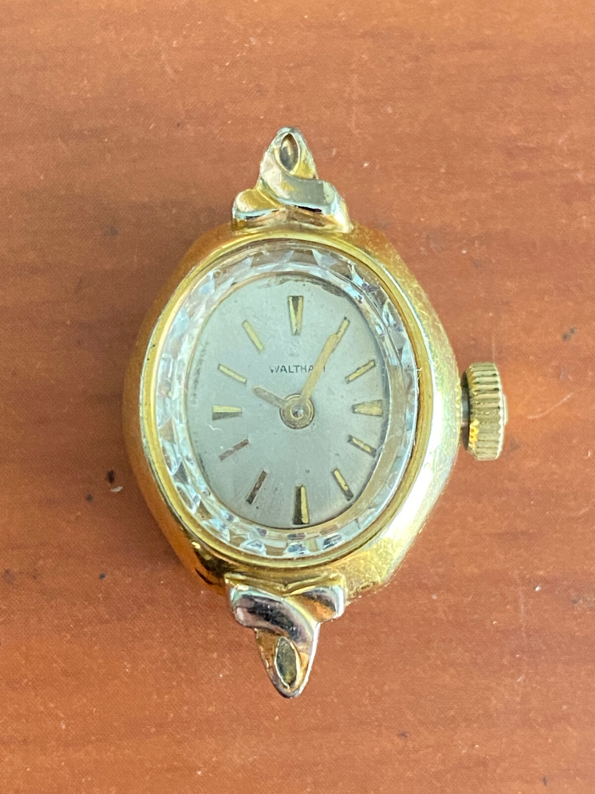 VINTAGE LADIES WALTHAM WRIST WATCH MOVEMENT, CAL. 69-21, KEEPING TIME, WITH CASE