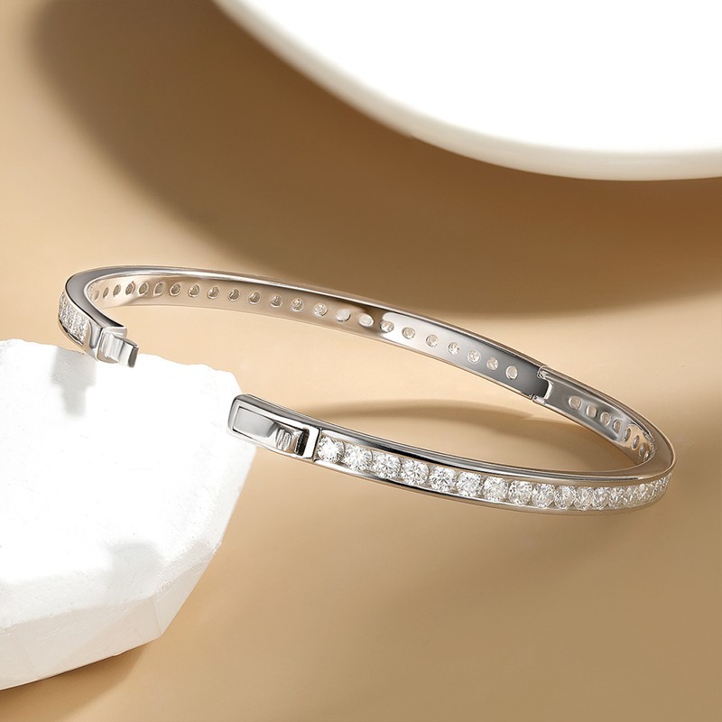 Full 2.5mm D/VVS1 Real Moissanite Bangle Bracelet Women’s 18K White Gold Plated
