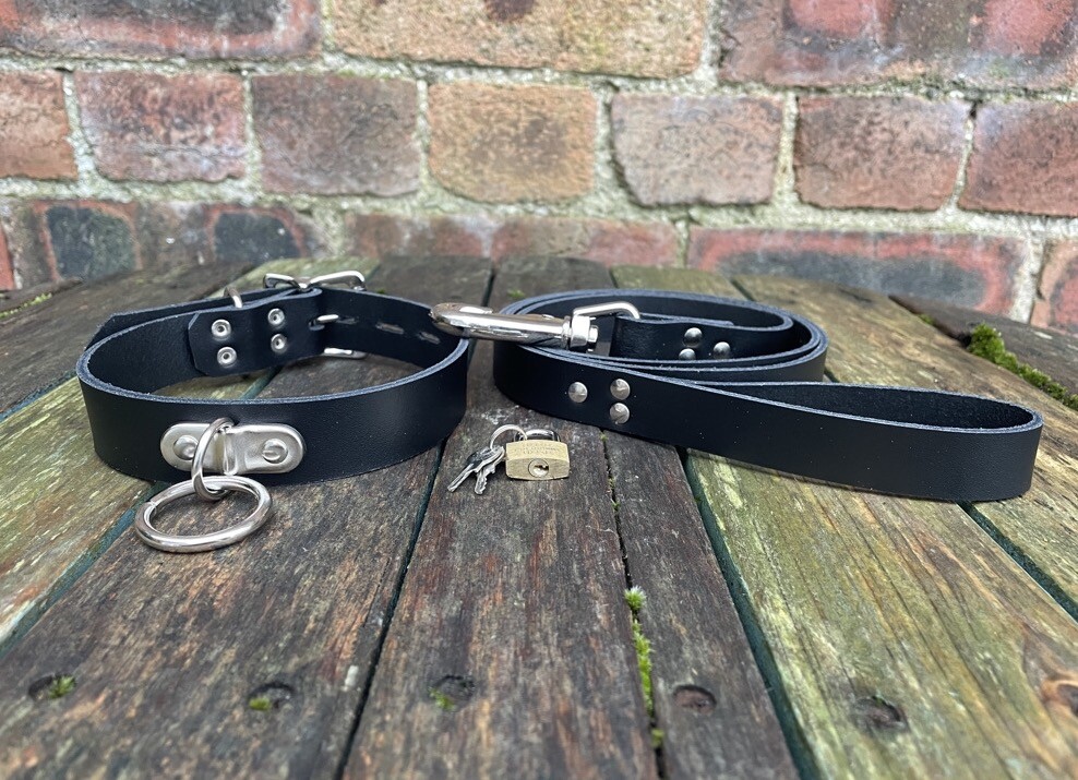 Leather D & O-Ring Lockable Choker Necklace Padlock, with or without Leash