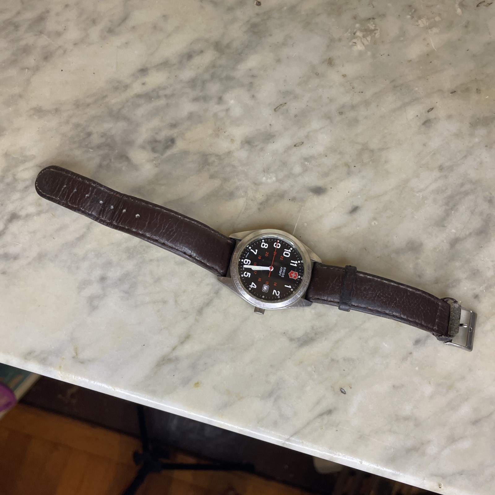 Victorinox Garrison Military Swiss Army Watch 40mm Case 241083