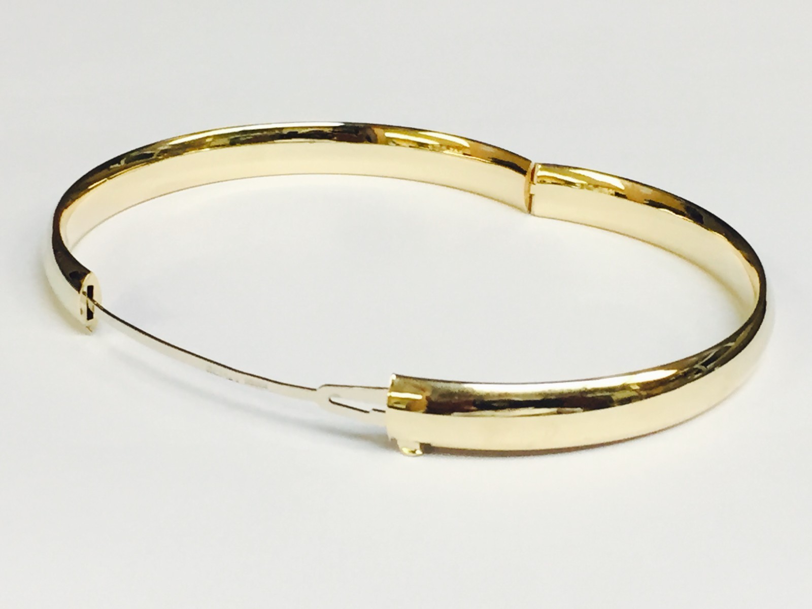 14k Yellow Gold 7″ Shiny Bangle Hinged Bracelet 8mm, 5/16 “, 9 grams